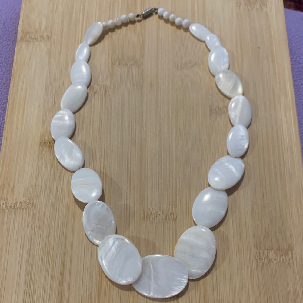 Vintage Mother of Pearl Shell Necklace